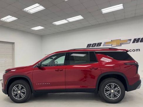 New 2026 Chevrolet Traverse LT w/ Driver Confidence Package FWD image 8