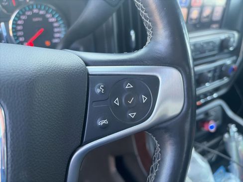 Used 2017 GMC Sierra 1500 SLT image 16