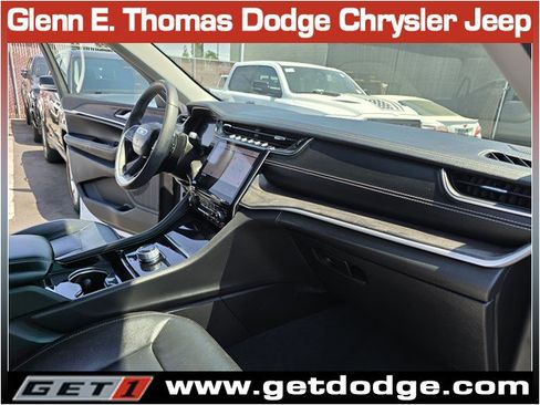 Used 2023 Jeep Grand Cherokee Limited w/ Black Appearance Package RWD image 33