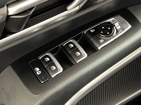 New 2025 Kia Telluride S image 13