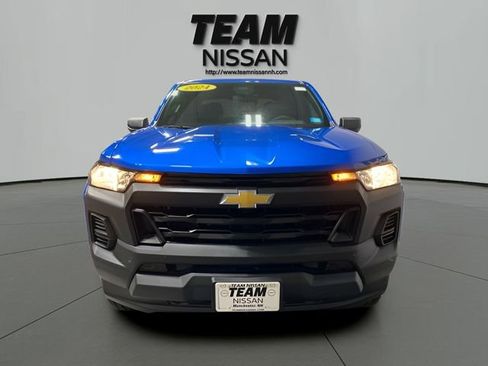 Used 2024 Chevrolet Colorado W/T w/ WT Convenience Package II AWD/4WD image 2
