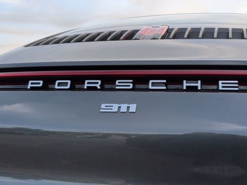 Used 2020 Porsche 911 Carrera RWD image 11