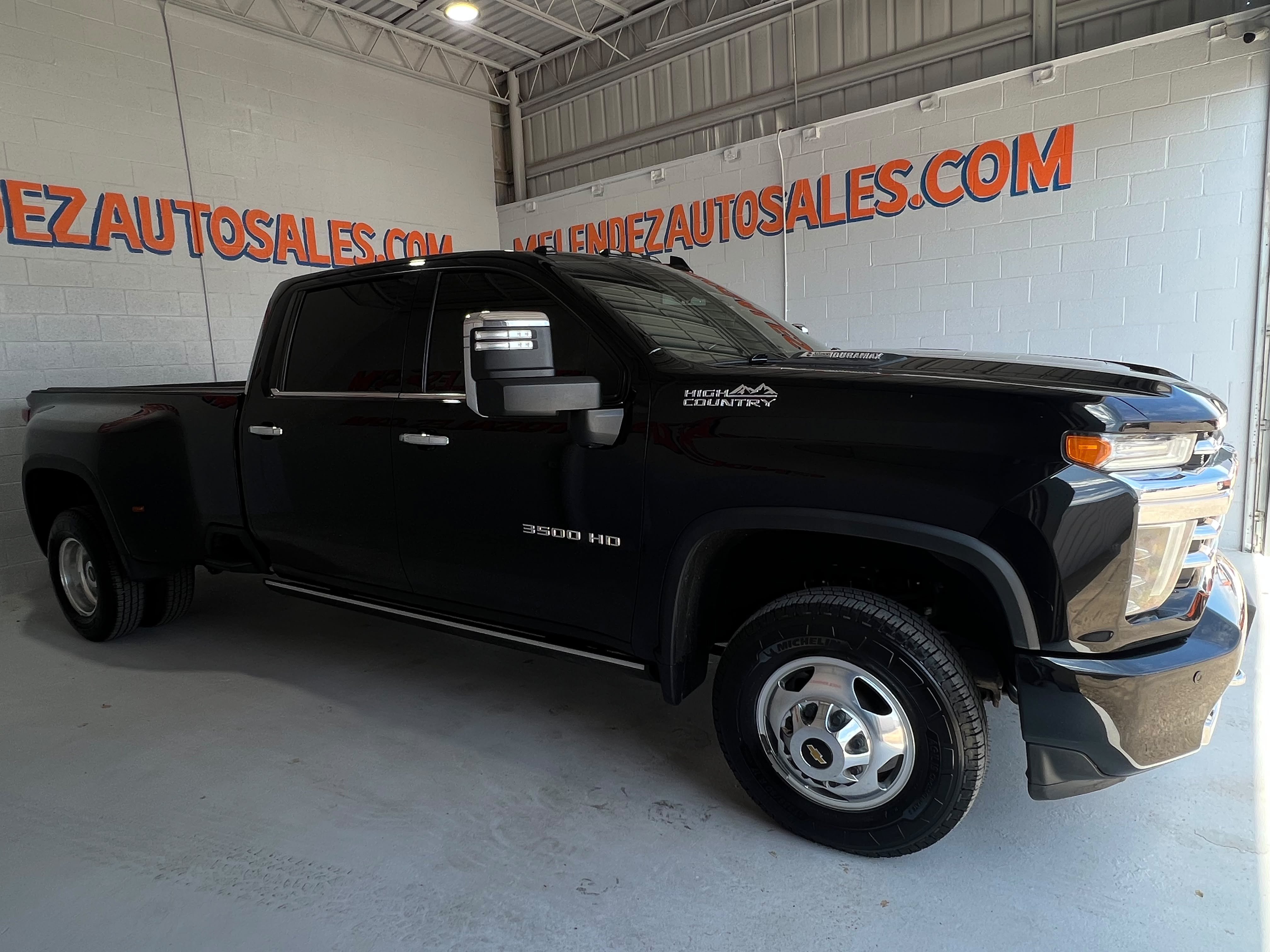 Used 2022 Chevrolet Silverado 3500 High Country w/ Safety Package II AWD/4WD image 8