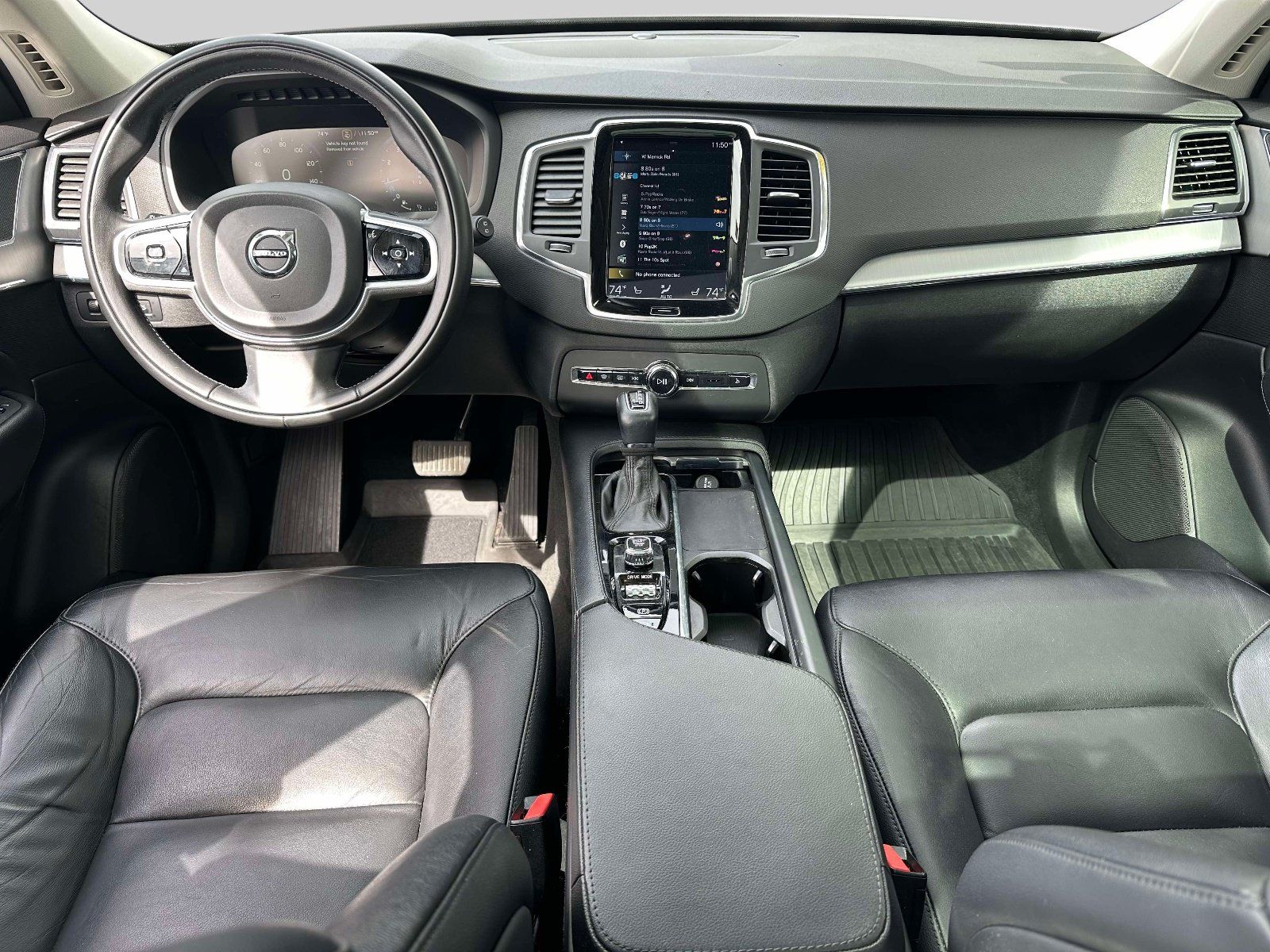 Used 2021 Volvo XC90 T5 Momentum w/ Climate Package AWD/4WD image 14