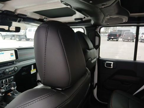 New 2026 Jeep Gladiator Rubicon image 16