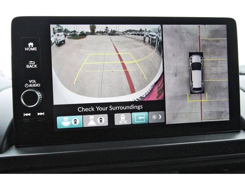 Used 2025 Honda Pilot TrailSport image 27