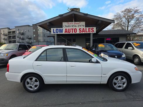 Used 2002 MAZDA Protege FWD image 2