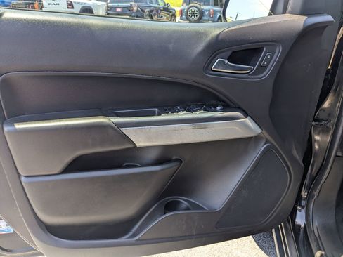 Used 2021 Chevrolet Colorado LT RWD image 11