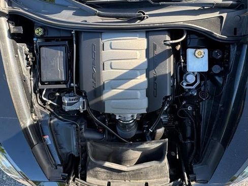 Used 2016 Chevrolet Corvette Stingray Coupe RWD image 2