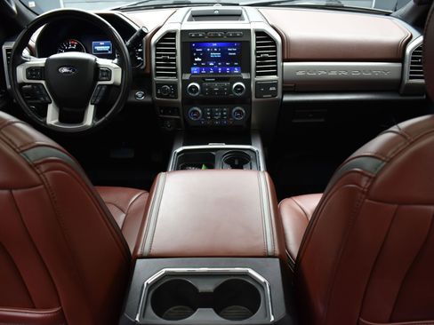 Used 2020 Ford F350 Platinum w/ Tremor Off-Road Package image 13