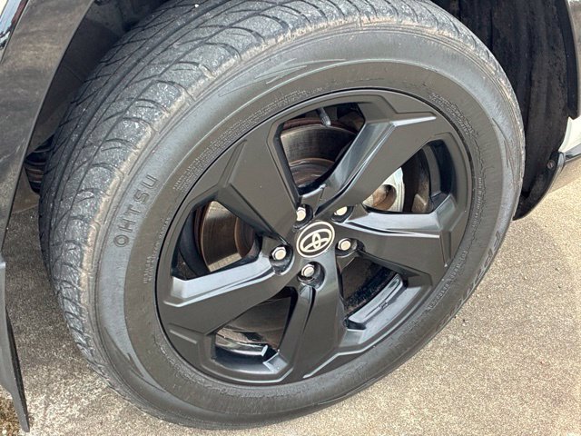Used 2020 Toyota RAV4 XSE w/ XSE Grade Weather Package AWD/4WD image 16
