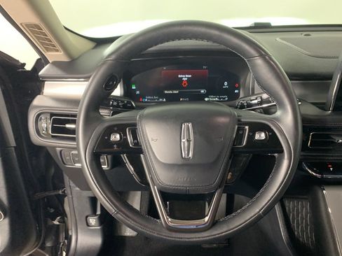 Used 2022 Lincoln Aviator AWD w/ Premium Package image 24