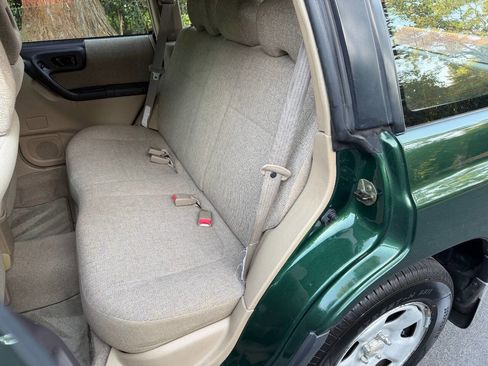 Used 2002 Subaru Forester L AWD/4WD image 16
