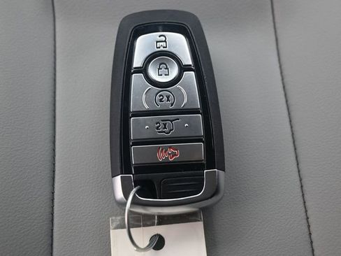 New 2026 Ford Expedition Active image 18