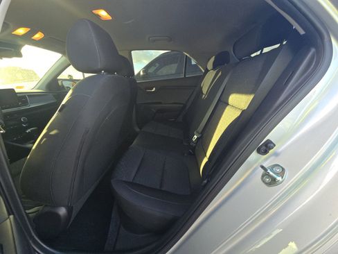 Used 2023 Kia Rio S w/ Technology Package image 4