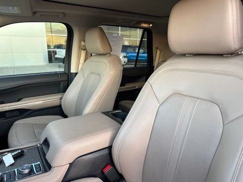Used 2024 Ford Expedition Max Limited AWD/4WD image 7