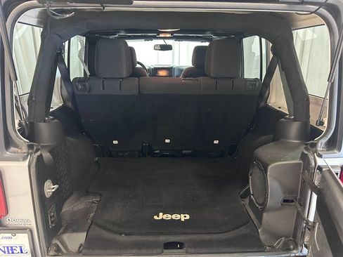 Used 2013 Jeep Wrangler Unlimited Sahara w/ Connectivity Group AWD/4WD image 25
