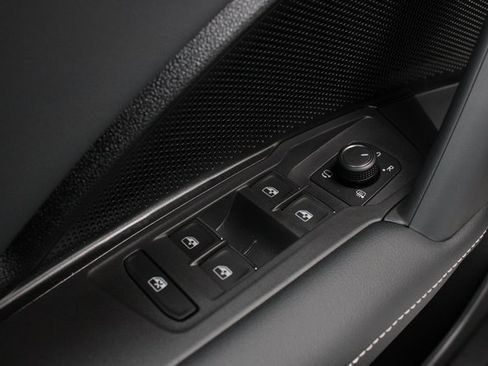 New 2026 Volkswagen Tiguan SEL R-Line image 8