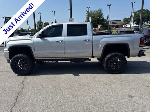 Used 2017 GMC Sierra 1500 SLT w/ SLT Premium Package AWD/4WD image 6