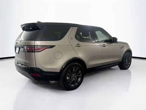 Used 2023 Land Rover Discovery S R-Dynamic image 5