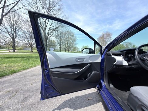 Used 2022 Toyota Corolla SE w/ Carpet Mat Package (TMS) FWD image 13