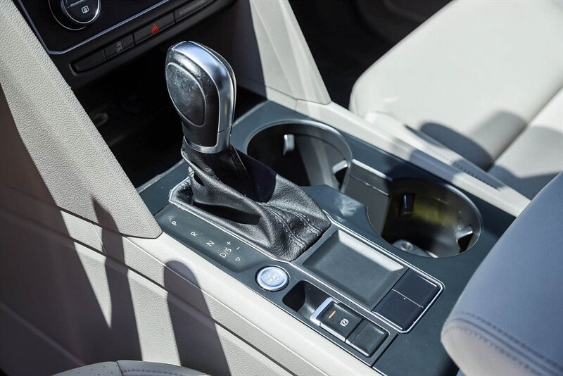 Used 2019 Volkswagen Atlas SE FWD image 24
