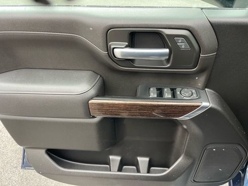 Used 2023 GMC Sierra 2500 SLE image 14