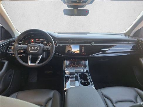 Used 2022 Audi Q8 Premium AWD/4WD image 17