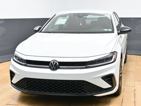 Used 2025 Volkswagen Jetta Sport FWD image 5