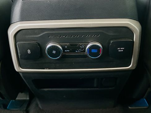 Used 2024 Ford Expedition Max XLT image 27
