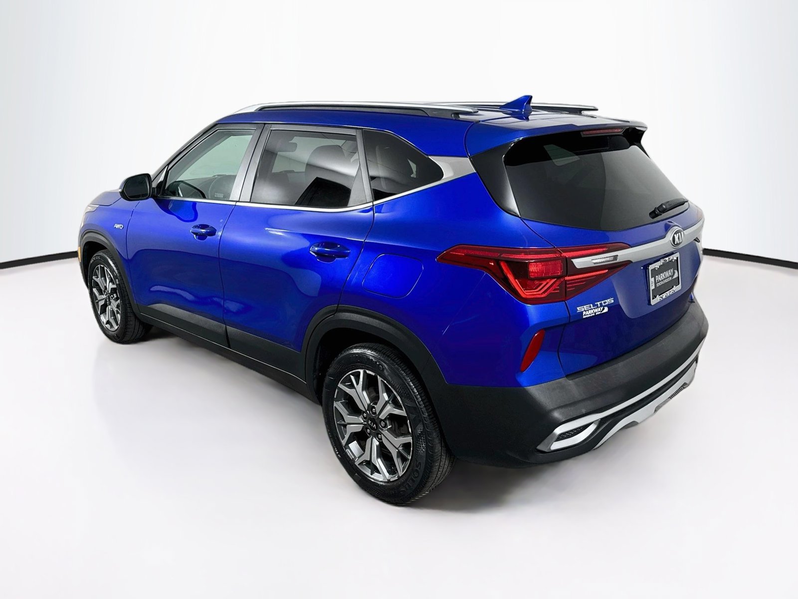 Used 2021 Kia Seltos EX AWD/4WD image 2