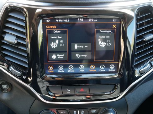 Used 2020 Jeep Cherokee Limited AWD/4WD image 30
