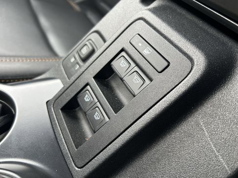 Used 2024 Ford Bronco Badlands image 21