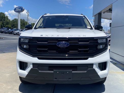 Used 2025 Ford Expedition Active AWD/4WD image 12