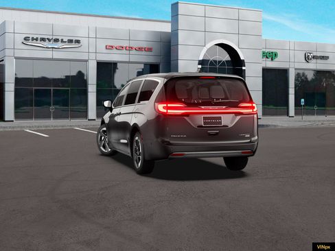 New 2027 Chrysler Pacifica Limited AWD/4WD image 5