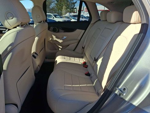 Used 2022 Mercedes-Benz GLC 300 GLC 300 image 8