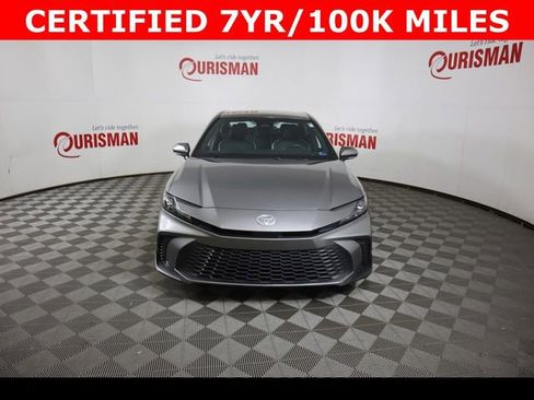 Used 2025 Toyota Camry SE FWD image 13