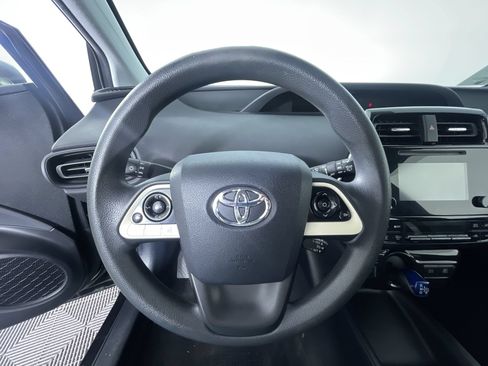 Used 2016 Toyota Prius Two FWD image 16