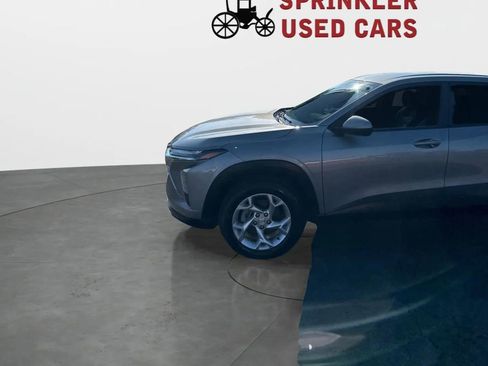 Used 2024 Chevrolet Trax LS w/ LS Convenience Package FWD image 16