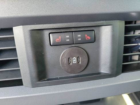 Certified 2024 Ford F250 Lariat w/ Sport Appearance Package AWD/4WD image 12