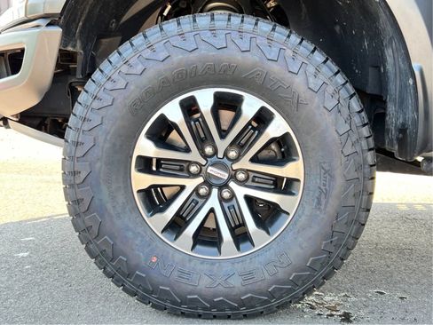 Used 2019 Ford F150 Raptor w/ Equipment Group 802A Luxury AWD/4WD image 30