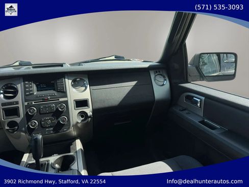Used 2017 Ford Expedition XLT RWD image 33