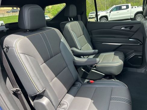 Used 2025 Chevrolet Traverse High Country FWD image 51
