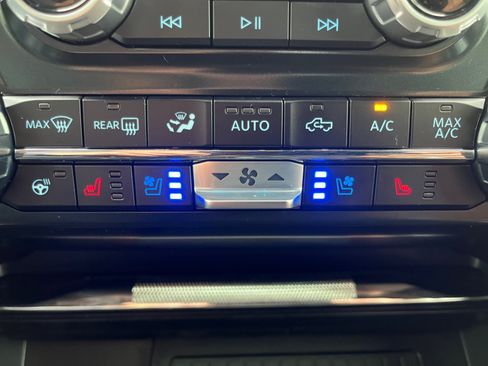Used 2025 Ford F150 King Ranch w/ FX4 Off-Road Package AWD/4WD image 5