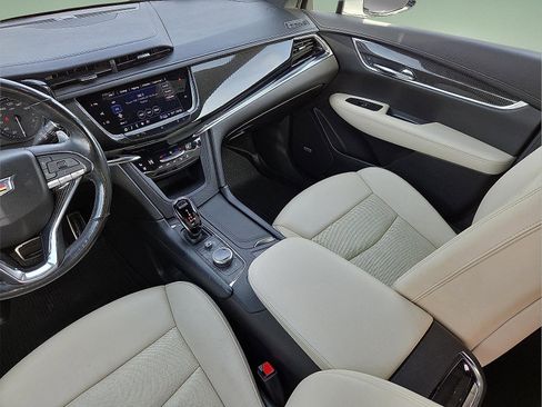 Used 2021 Cadillac XT6 Sport image 13