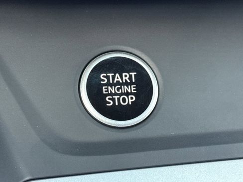 New 2025 Audi Q3 2.0T Premium image 19