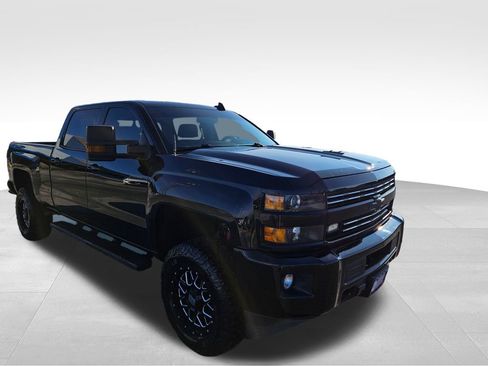 Used 2019 Chevrolet Silverado 2500 LTZ w/ Custom Sport Edition image 4