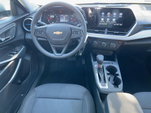 New 2026 Chevrolet Trax LS w/ LS Convenience Package FWD image 27