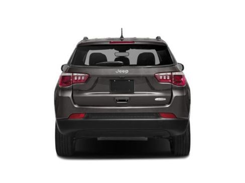 Used 2019 Jeep Compass Latitude FWD image 5