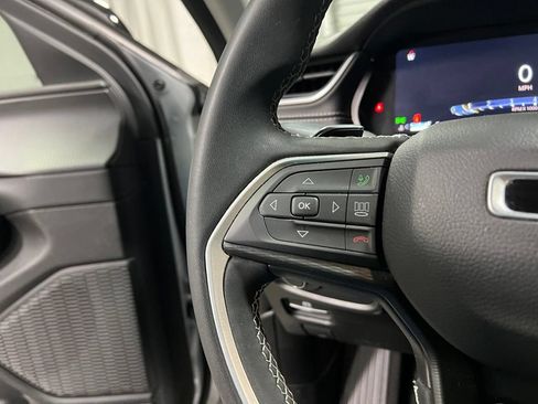 Used 2024 Jeep Grand Cherokee L Laredo RWD image 27